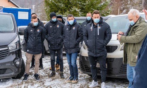 Zaklada Nema predaje pomaže nastradalom selu Pecki; objavljeno koliko je novaca sakupljeno kao i koliki iznos je donirao Manchester United