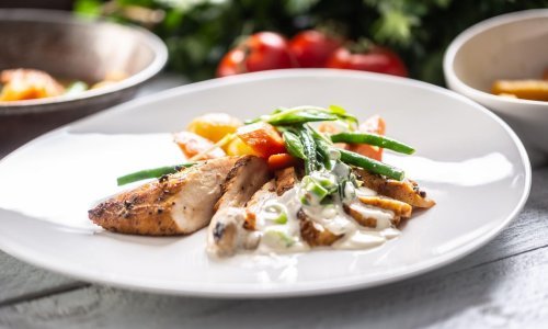 Pileća prsa vam uvijek ispadnu nekako presuha? Uz ovaj trik to se više neće nikad događati