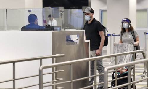 Zakotrljala se priča o covid-putovnicama: Tko se već ukrcao na taj vlak, što je sporno i hoćemo li se morati cijepiti ako želimo putovati