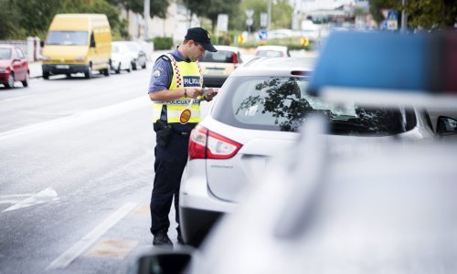 Nevjerojatno: Sjeo za upravljač automobila s čak 4,9 promila; policija ga zaustavila kod Belišća