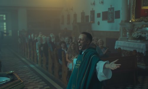 Muškarci koji se pretvaraju da su svećenici: Uvrnuta stvarna pozadina sjajnog poljskog filma 'Corpus Christi'