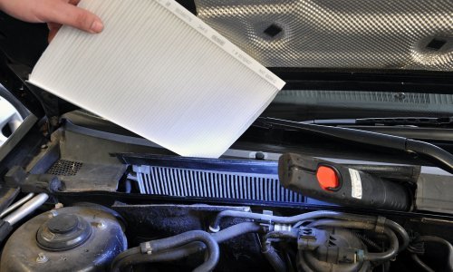 Autokompanije u problemima zbog nestašice čipova, traže se novi dobavljači