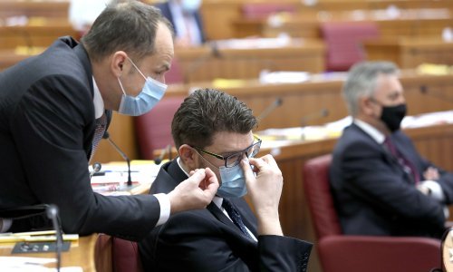 Oporba oplela po Žiniću, Grbin: U slučaju Ive Žinića imamo situaciju, svaki dan nova nekretnina, svaki dan kuća, svaki dan stan