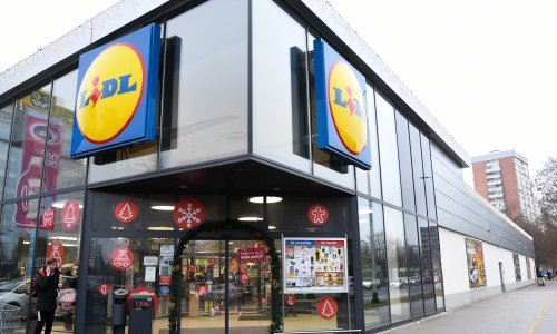 Lidl nudi svojim zaposlenicima u SAD-u 200 dolara da se cijepe