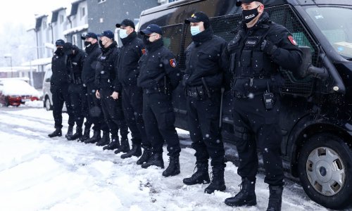 Veliki sukob migranata i policije, više ozlijeđenih i uhićenih