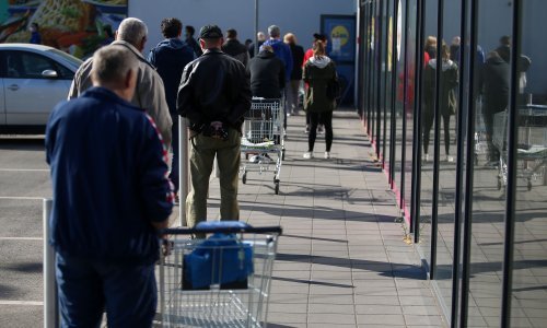 Žena u Osijeku otišla u dućan iako je zaražena koronom; osim što je nabavila namirnice, sad je dobila kaznenu prijavu