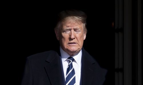Trump više nije predsjednik, no slijedi mu suđenje u Senatu. Trenutno je na čekanju, evo i zašto