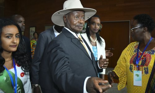 [VIDEO/FOTO] Na čelu Ugande već je 35 godina: Upoznajte jednog od najdugovječnijih afričkih autokrata koji je pokušao zabraniti oralni seks