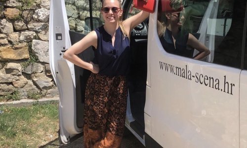 Fićek i jugić, Medveščak, autobus, online, a sada – Mala scena na kamionu