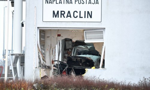Novi detalji nesreće u Mraclinu: Vatrogasci rezali sjedalo kako bi izvukli vozača BMW-a, otkriveno i koliko je promila u krvi imao