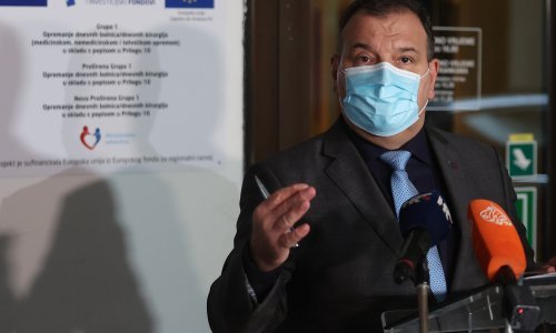 Beroš o smrti dječaka: 'Za sada, ne mogu reći da je bilo propusta u liječenju'. Komentirao i koje bi se mjere prve mogle popustiti