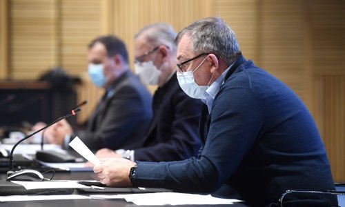 Božinović: Nećemo ići prema većim popuštanjima. Odluke o granicama, trgovinama i javnom prijevozu ostaju na snazi