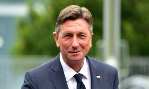 Pahor pozvao vladu da odmah riješi financiranje novinske agencije STA