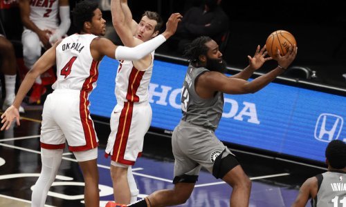 Brooklyn i veliki trio poigrali se oslabljenim Miamijem, Lakersi i LeBron pobjedom se prisjetili godišnjice smrti Kobea Bryanta