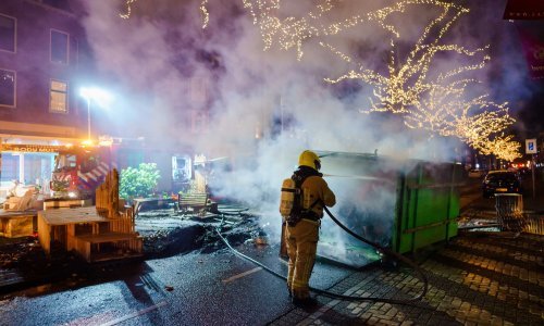 Kaos u Nizozemskoj: Prosvjednici protiv policijskog sata podmeću požare i pljačkaju trgovine, 150 privedenih