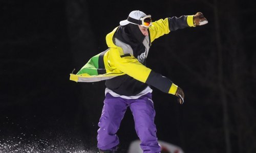 Uz epidemiološke mjere: Skijaši i snowboarderi uživali u noćnom skijanju na Sljemenu