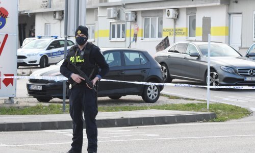 Policija otkrila detalje subotnjeg masakra u Šibeniku i Vodicama: Istraga ide u dva smjera, poznato i iz kakvog je oružja pucano. Počinitelj je već ranije imao posla s policijom