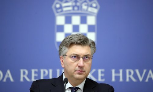 [VIDEO/FOTO] Plenković najavio reformu HGK, Most nazvao 'prepisivačima', a SDP zbog incidenta na granici optužio za udar na nacionalne interese