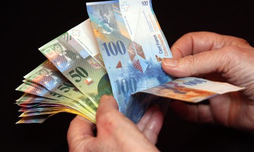 Ustavni sud danas odlučuje o ništetnosti valutne klauzule u švicarskim francima, odluka se tiče 125.000 obitelji