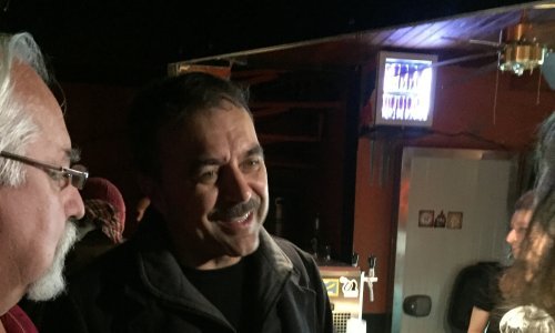 Orepić s tjelohraniteljima i Hajdašem Dončićem na svirci u KSET-u