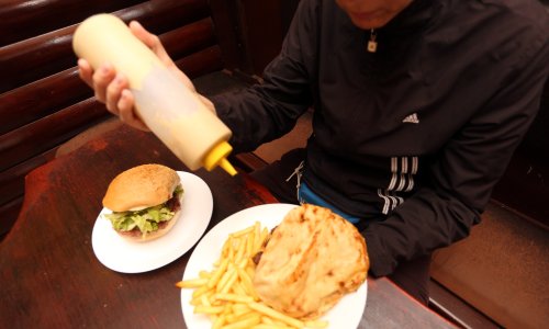 Zbog previše etilen oksida u sezamu povlači se iz trgovina 'Hamburger pecivo'