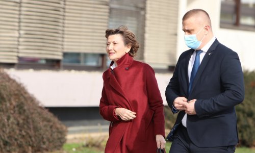 [VIDEO/FOTO] Martina Dalić stigla u Podravku, sastaje se Nadzorni odbor koji će je potvrditi na čelu Uprave