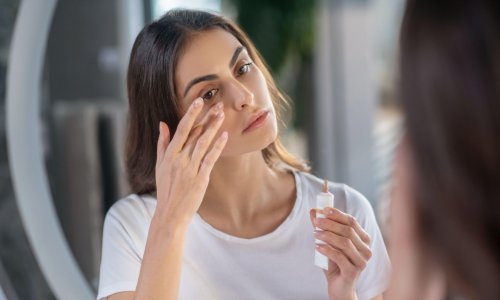 Mrzite kad vam se na licu pojavi prištić? Uz ove profesionalne make up trikove bez problema ćete prikriti sve vrste bubuljica