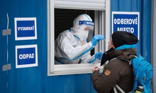 Slovačka produljila izvanredno stanje zbog pandemije do 19. ožujka, ostaje i policijski sat