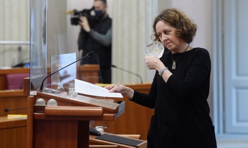 Obuljen Koržinek: Covid kriza razorno utjecala na kreativne i kulturne industrije