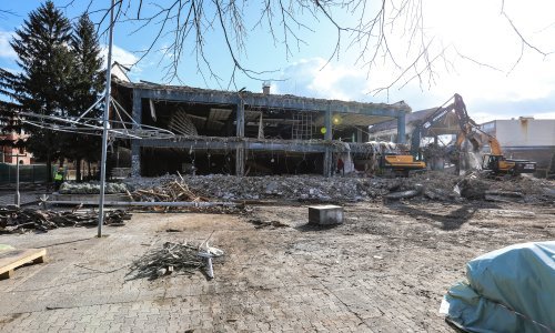 [FOTO/VIDEO] Arhitekti apeliraju da se zaustavi rušenje Petrinjke: Činite veliku grešku