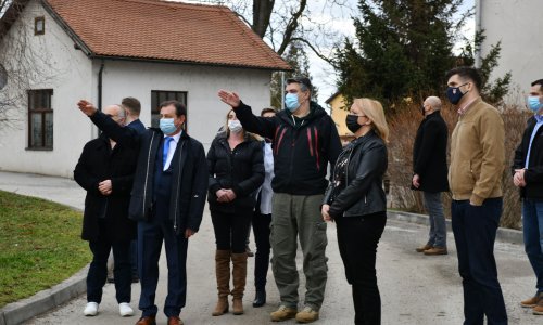 [VIDEO/FOTO] Milanović u Sisku s gradonačelnicom Ikić Baniček: Štete su velike, sanacija treba krenuti što prije