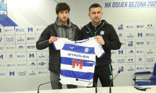 Trener Osijeka Bjelica se ne šali; uoči derbija protiv Hajduka iz austrijskog LASK-a doveo je igrača kakav mu je trebao za napad na titulu prvaka