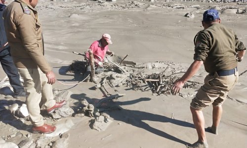 Vrijeme istječe za indijske radnike zatočene nakon odrona