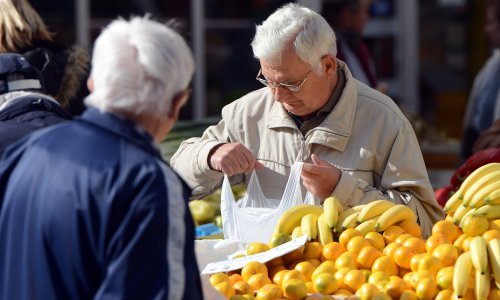 Državna tvrtka za isplatu mirovina pustila prve isplate, evo kako planiraju namamiti građane sebi