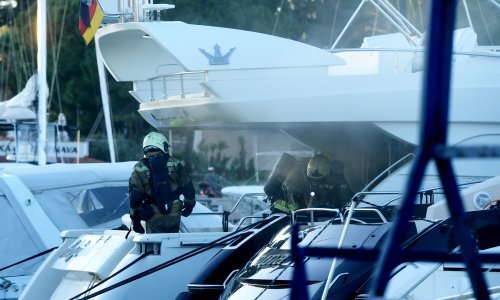 [FOTO/VIDEO] Gorjela luksuzna jahta u Splitu: U ACI marini se čula eksplozija, nastala velika šteta