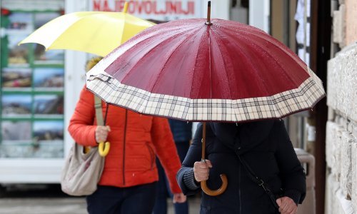 Oblaci u unutrašnjosti, na jugu kiša do sredine dana, a onda...