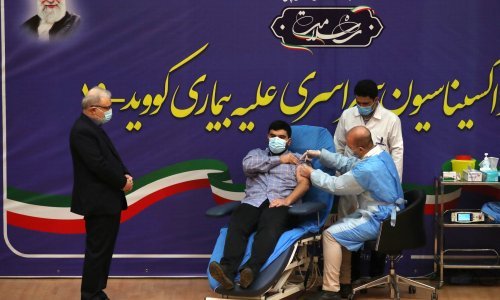 Iran počeo cijepiti stanovništvo ruskim cjepivom Sputnik V, čekaju i pošiljku AstraZenece