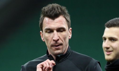 Talijani doznali detalje milijunskog ugovora; Mario Mandžukić morao je pristati na jedan vrlo važan uvjet kada je potpisivao za AC Milan; to je velik rizik za Hrvata, ali...