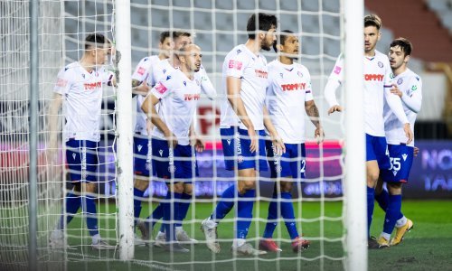 Loše vijesti iz Hajduka, koronavirus poharao momčad i stručni stožer, čak 20 zaraženih; jasno je da ništa od derbija s Dinamom