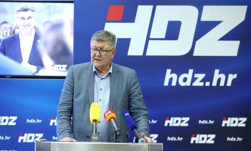 Ćorušić: KBC Zagreb nije mjesto cijepljenja za privilegirane, cijepili smo stotinjak ljudi koji su gotovo kampirali pred bolnicom