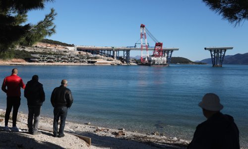 [VIDEO] Pogledajte kako trenutno izgleda gradilište Pelješkog mosta iz zraka