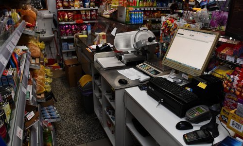 Pogledajte imate li sfornatine sa sezamom La Mole; opozvani su zbog pesticida