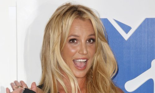 Preko noći se vinula u zvijezde pa potom dramatično sunovratila: Nekadašnja pop princeza i dalje nema kontrolu nad svojim životom, a pitanje je hoće li je ikad i imati