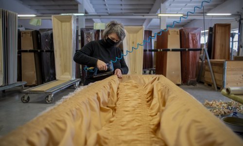 U Češkoj najgora situacija od početka epidemije, odustali su od  otvaranja trgovina