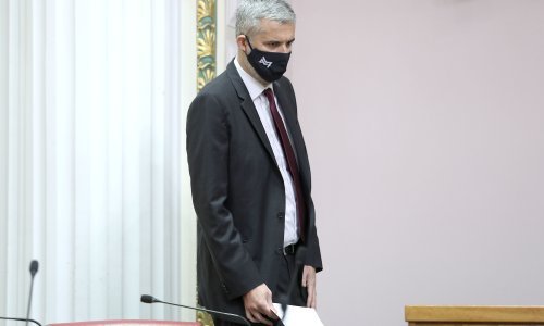 Raspudić: Bi li kupnja francuskih aviona olakšala dobivanje nečije pozicije u Europskoj komisiji?