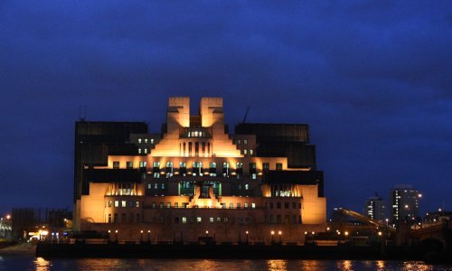 Britanski MI6 ispričava se zbog tretmana homoseksualaca