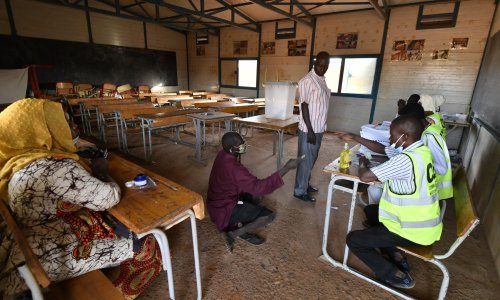 Niger bira novog predsjednika na povijesnim izborima