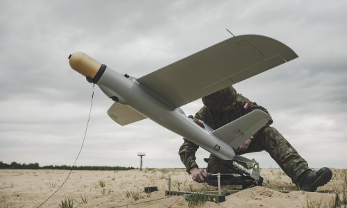 [VIDEO] Poljski teritorijalci u strahu od ruskih oklopnjaka dobivaju dronove samoubojice koji stanu u naprtnjače