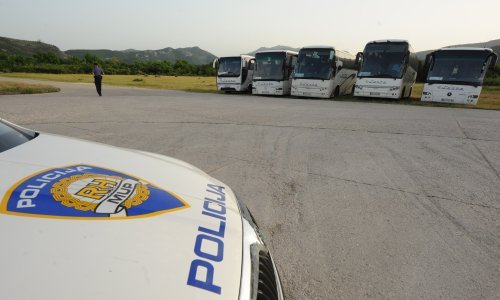 Mladić kod Varaždina ukrao autobus, provozao se i vratio ga na parkiralište, zaradio je kaznenu prijavu