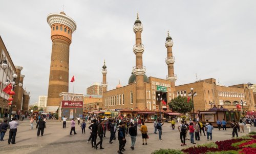HRW: Kina je dramatično povećala progon muslimanskih manjina u Xinjiangu